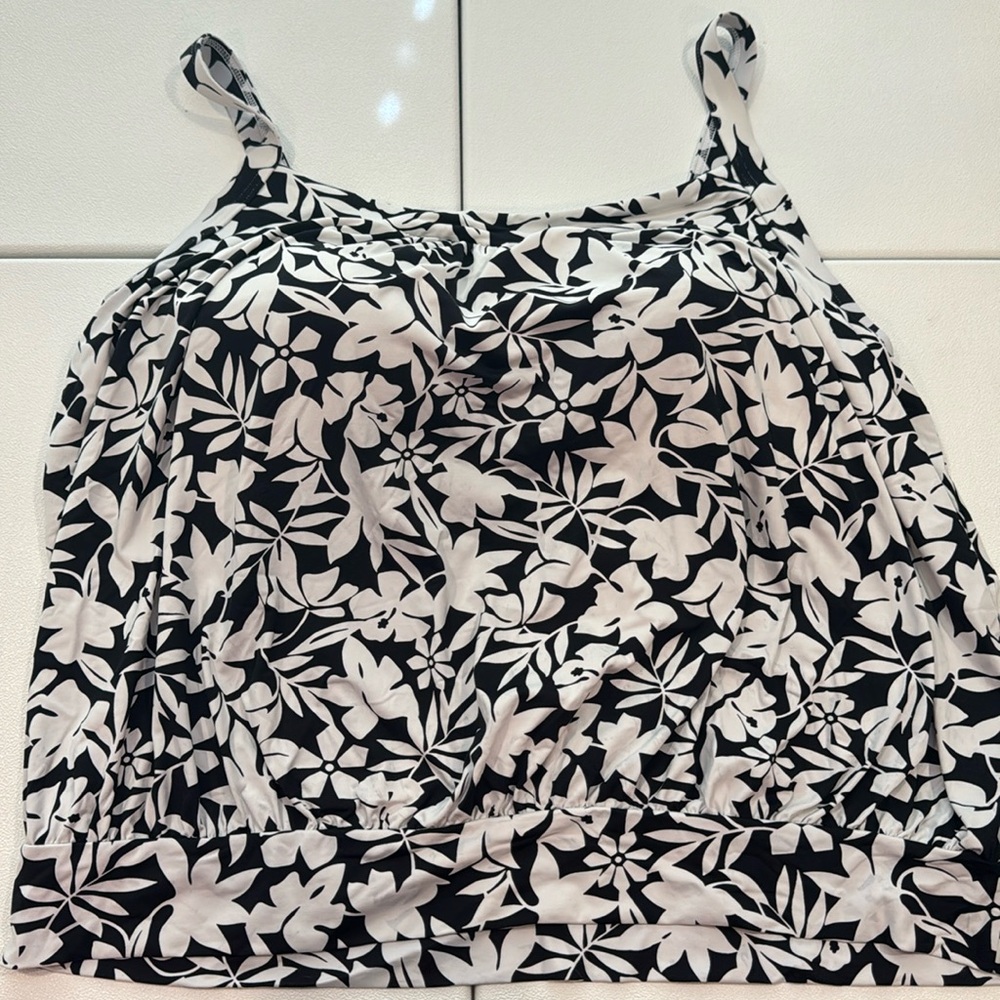 Lands' End Black and White Floral Swim Top